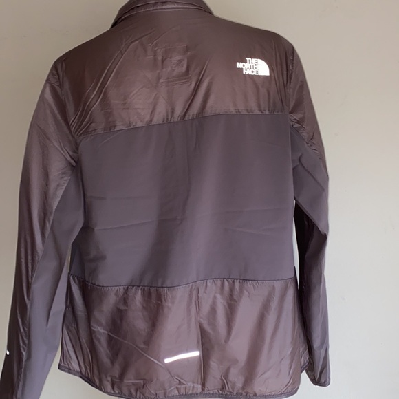 New The North Face jacket purple Medium NWT - Picture 4 of 4